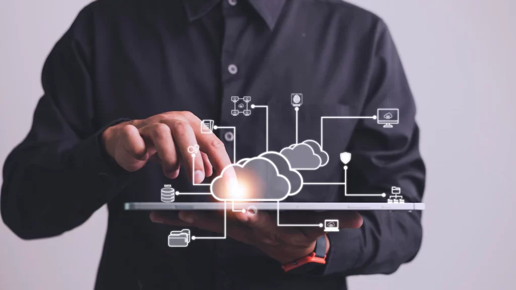 5 Key Benefits Of Outsourcing Your Cloud Operations Management