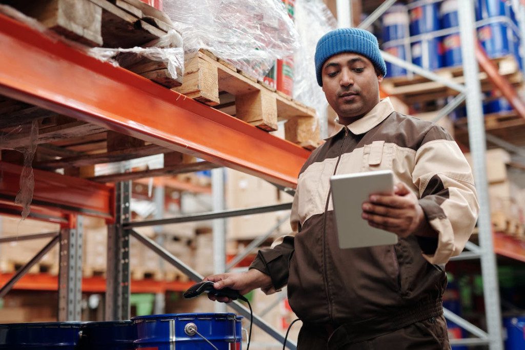 5 Key Features To Look For In Field Service Management Software