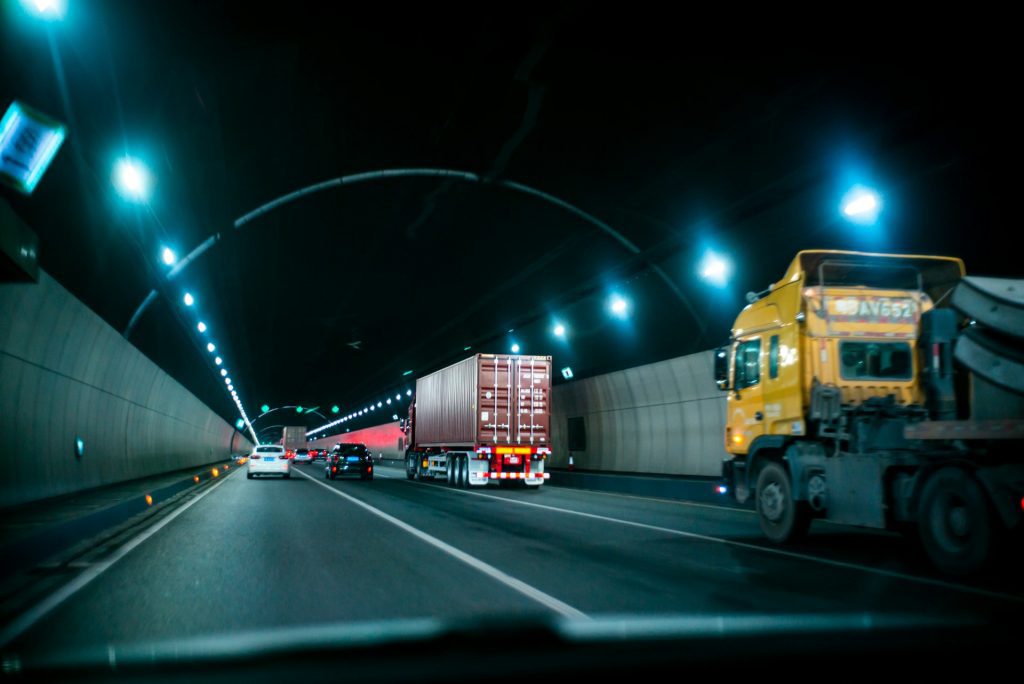 The Business Impact of Semi-Truck Accidents and Legal Expertise in New Jersey