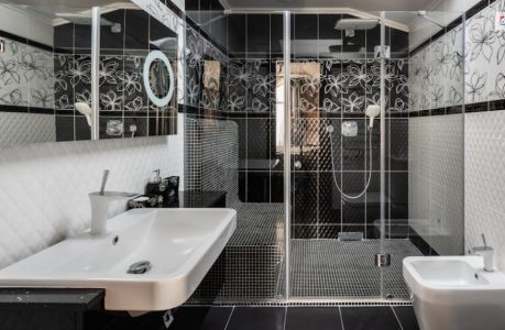 black and white bathroom