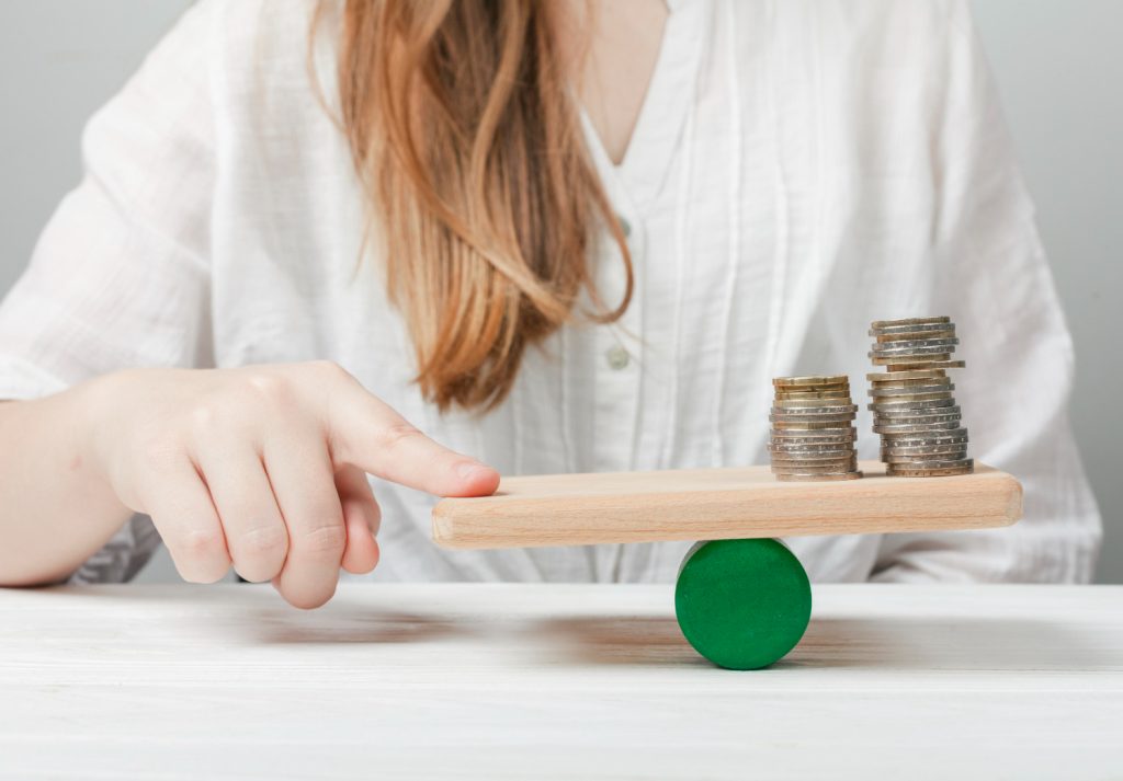 Master The Art Of Balancing Saving And Investing