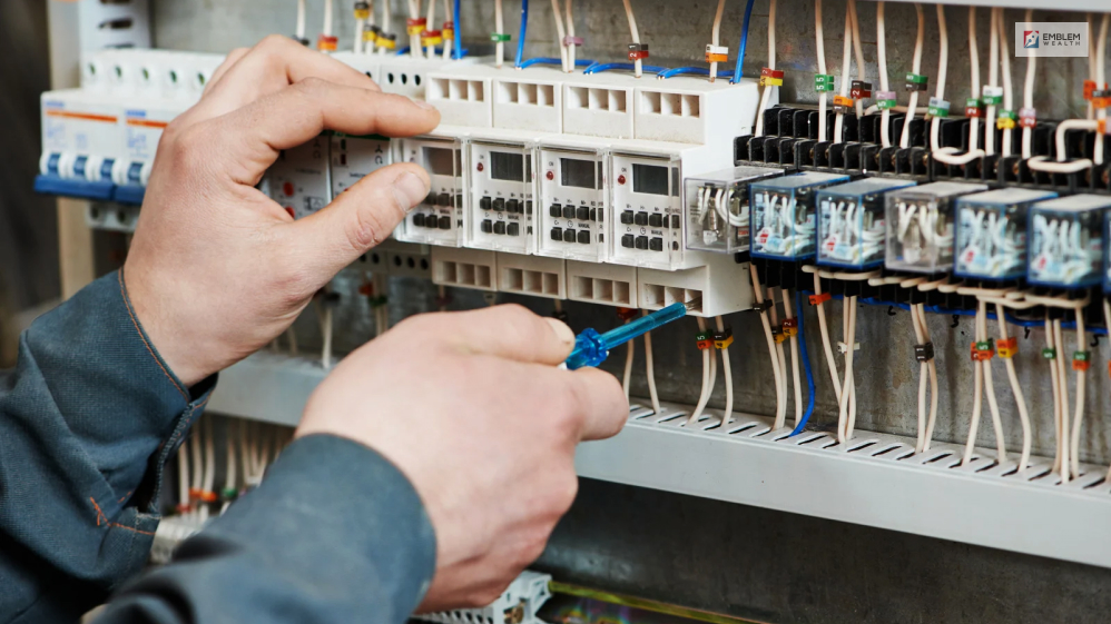 Types of Electricians and Their Career Paths