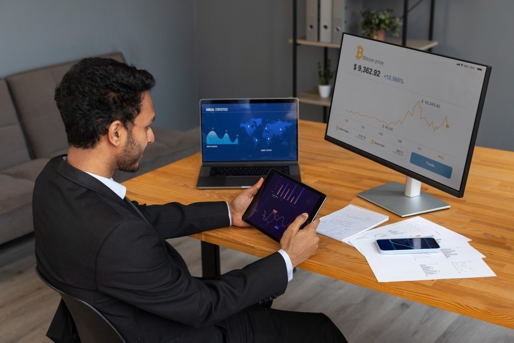 Reading the Financial Forecast: How Savvy Traders Adapt Before Conditions Change